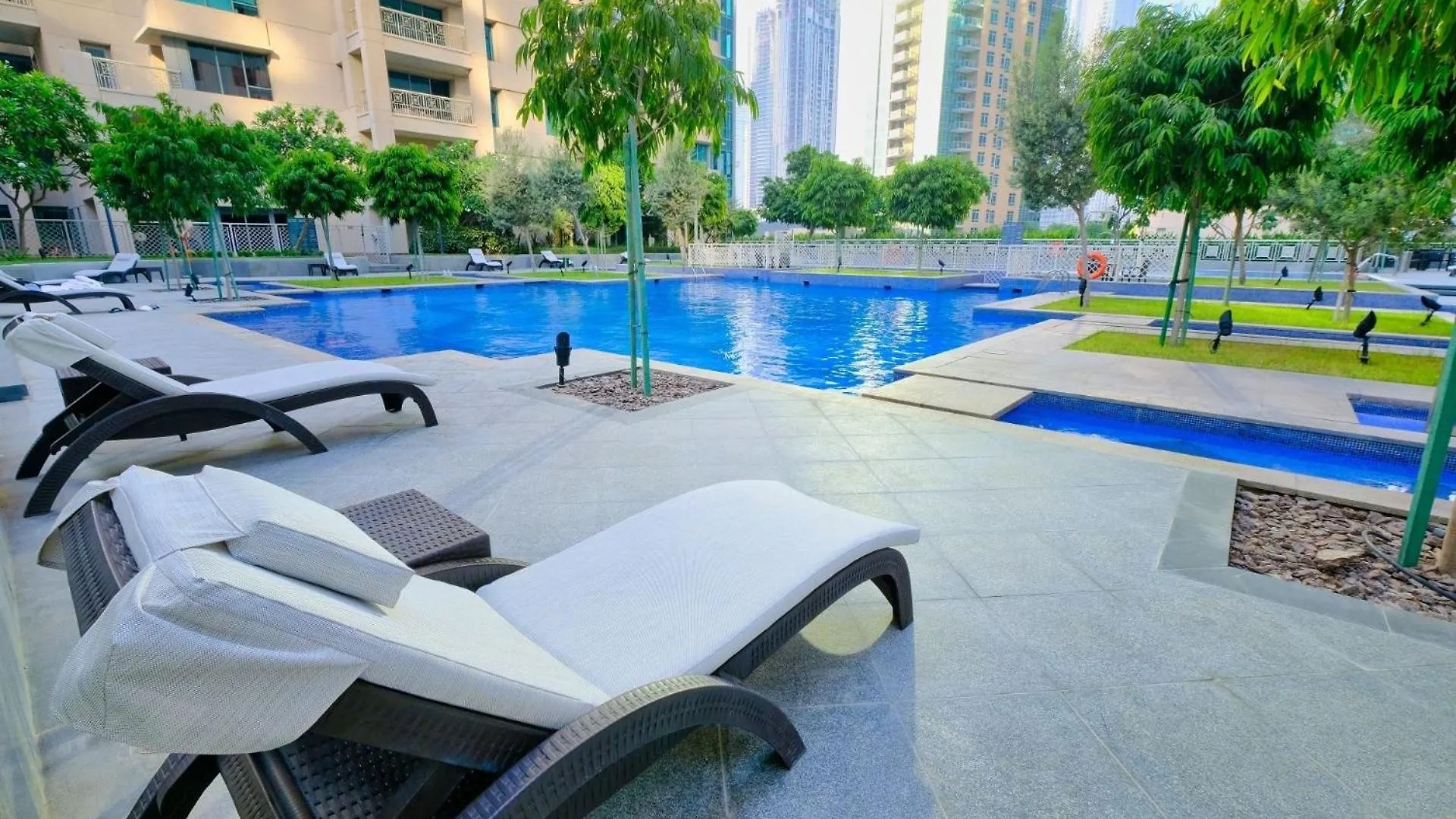 דובאי La Vista Holiday Home 0*,  איחוד האמירויות הערביות