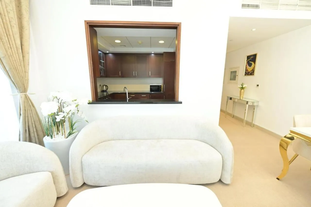 La Vista Holiday Home ドバイ 0*,