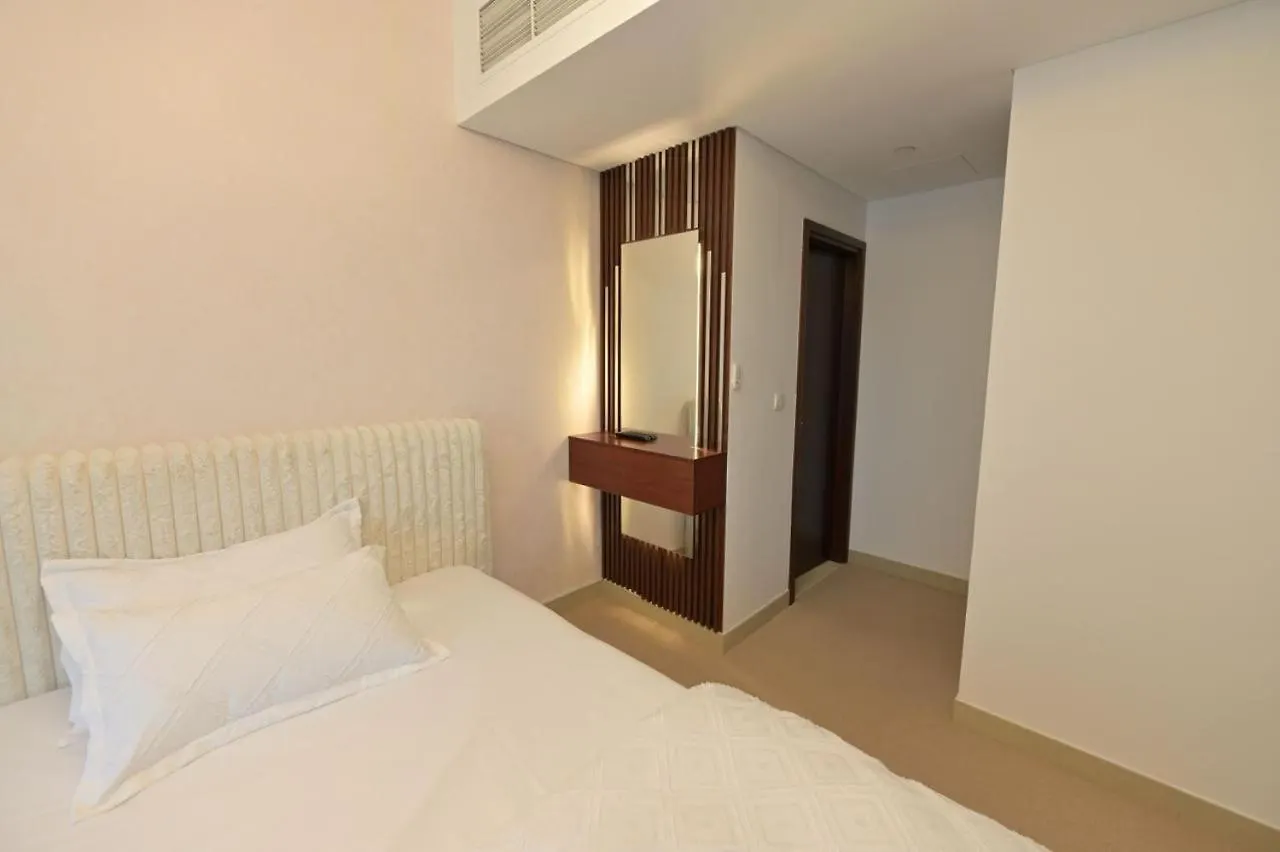 La Vista Holiday Home ドバイ アパート